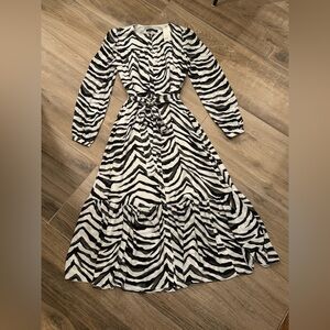 NWT - Banana Republic - Zebra Print Long Sleeve Dress